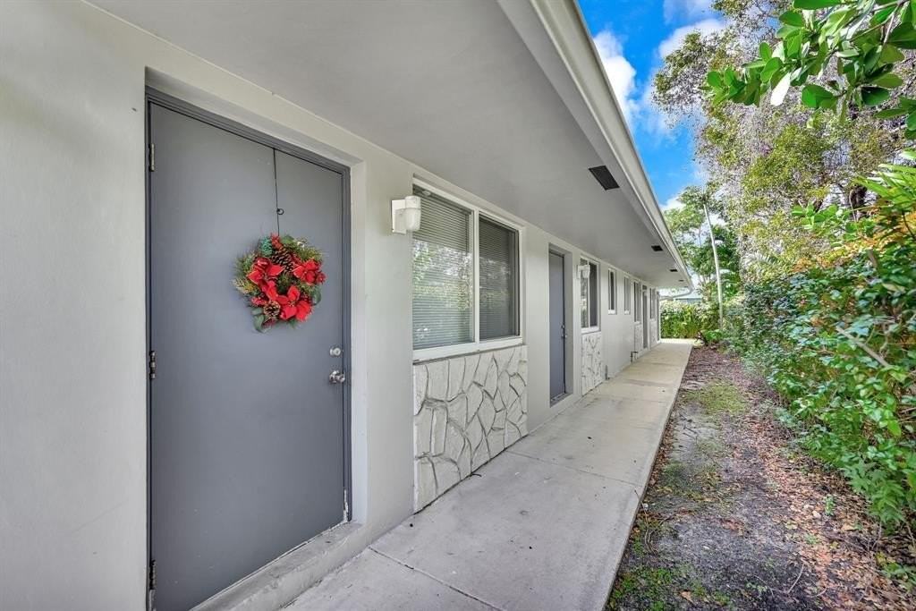 2118 N 14th Ave #REAR - Photo 5 of 43