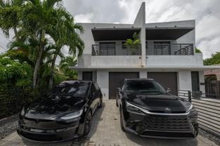 1635 Sw 19th Ter - Photo 1 of 1