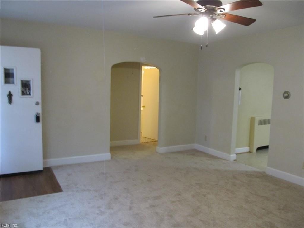 5003 Winchester Dr - Photo 4 of 16