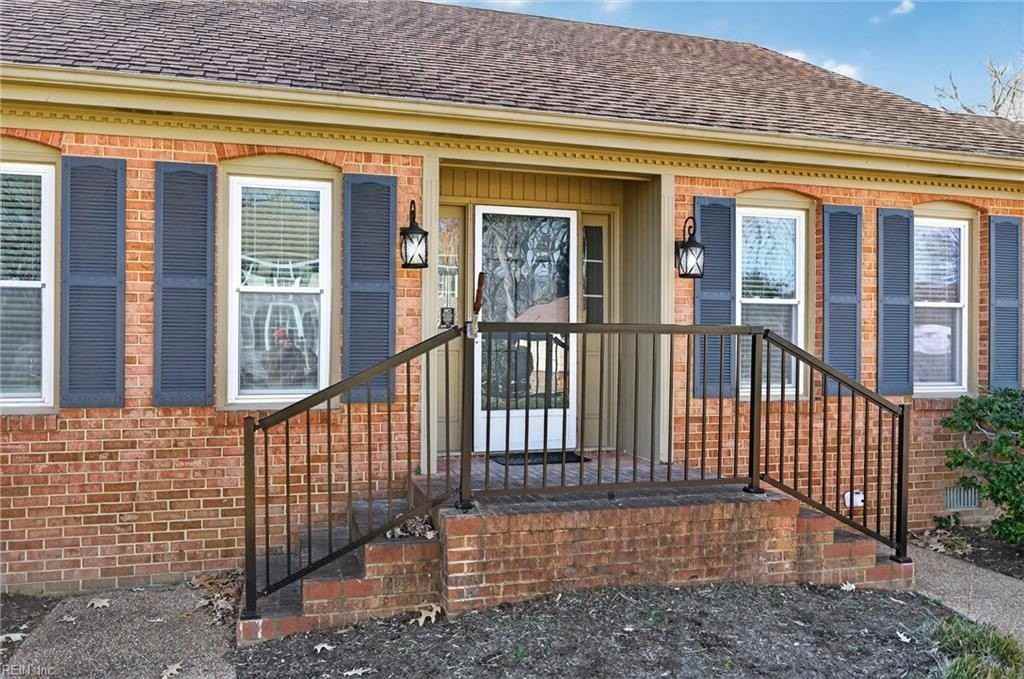 4741 Michaux Dr - Photo 4 of 38