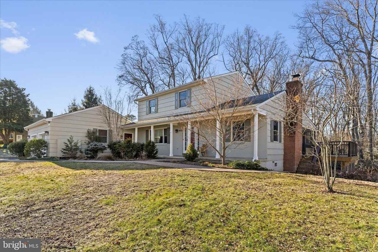 202 Nomini Dr - Photo 4 of 46