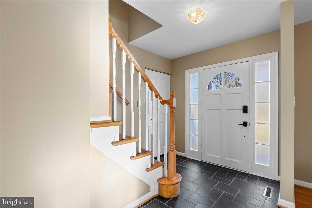 202 Nomini Dr - Photo 7 of 46