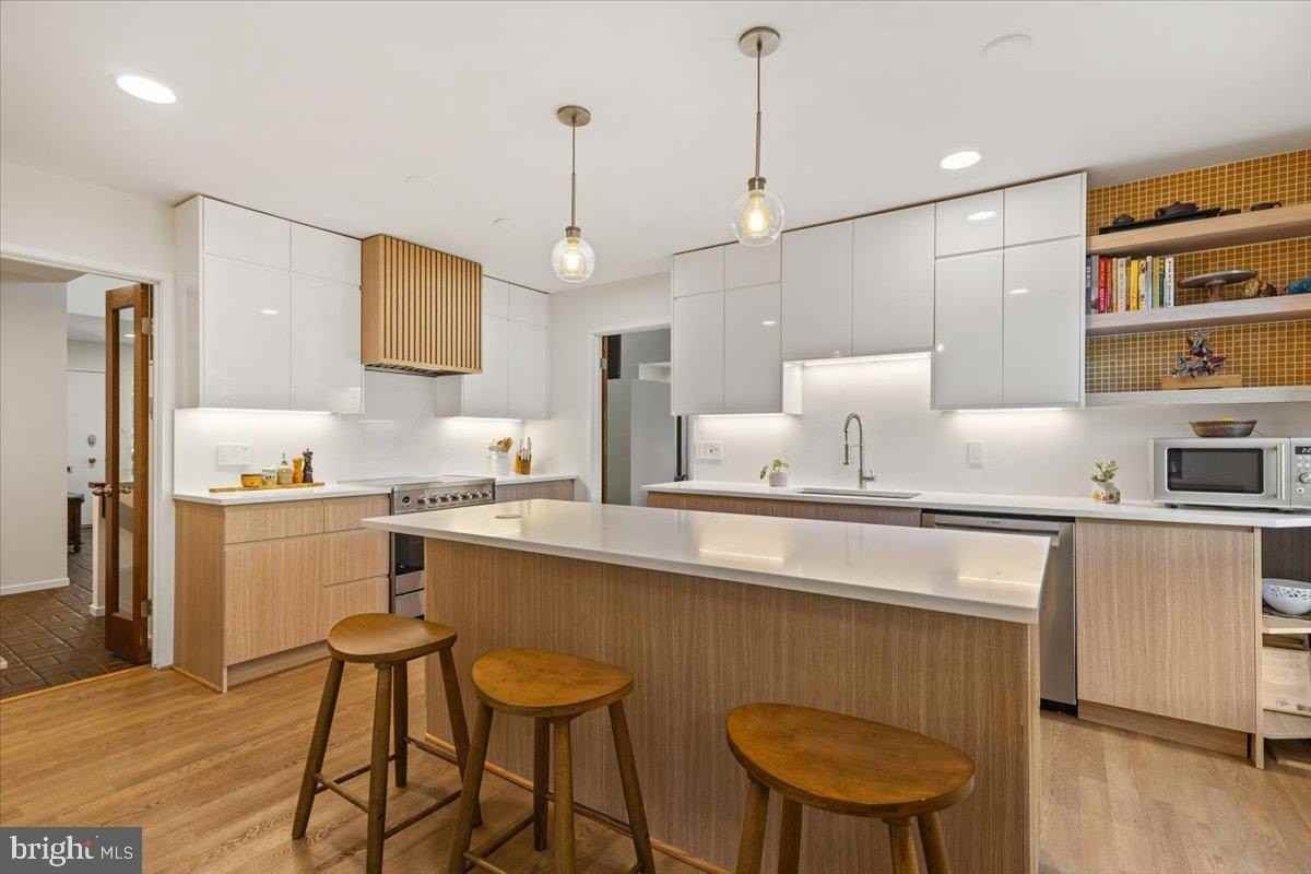 9411 Fernwood Rd - Photo 2 of 28