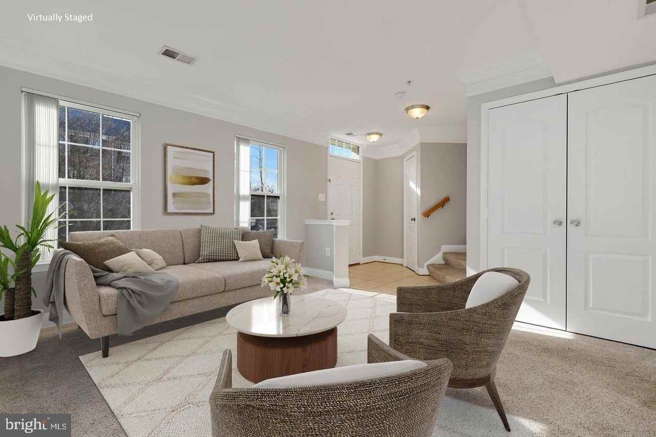 23411 Rainbow Arch Dr - Photo 4 of 32