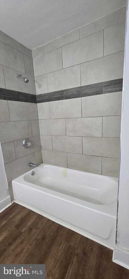 29 N Main St Apt B #B - Photo 3 of 7