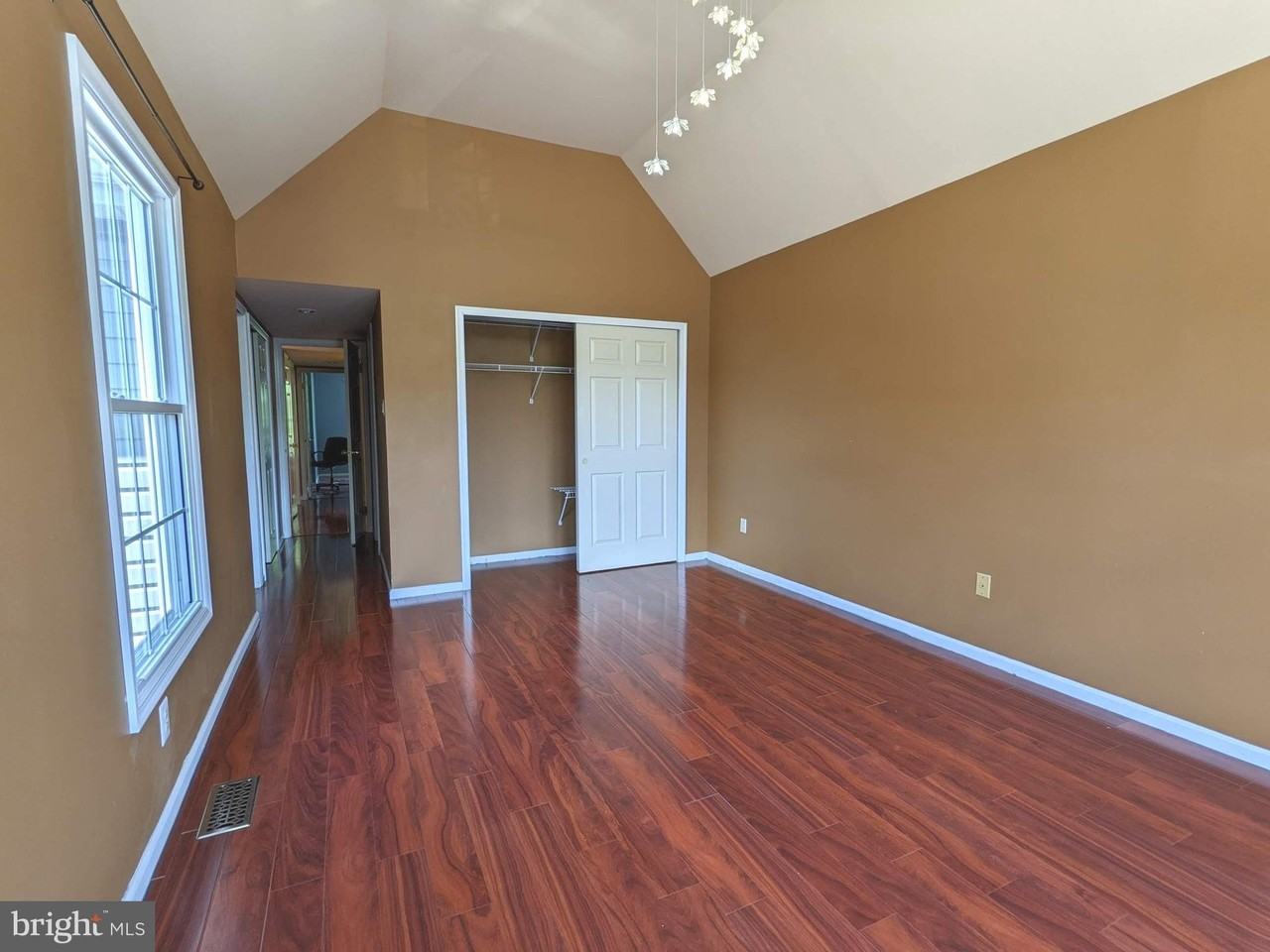 3 Kaylin Cor - Photo 5 of 9