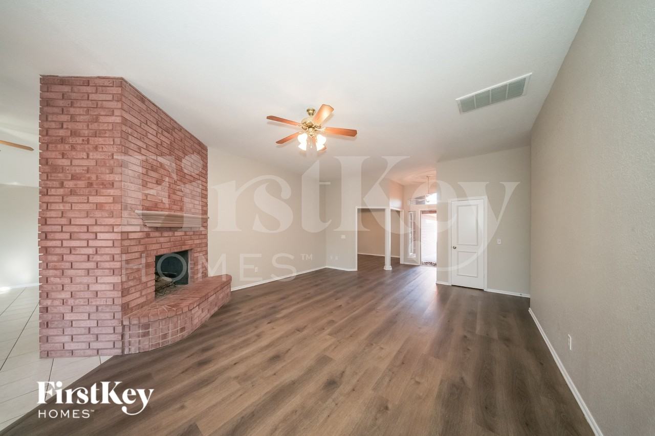 15517 Arbuckle Hts - Photo 4 of 19