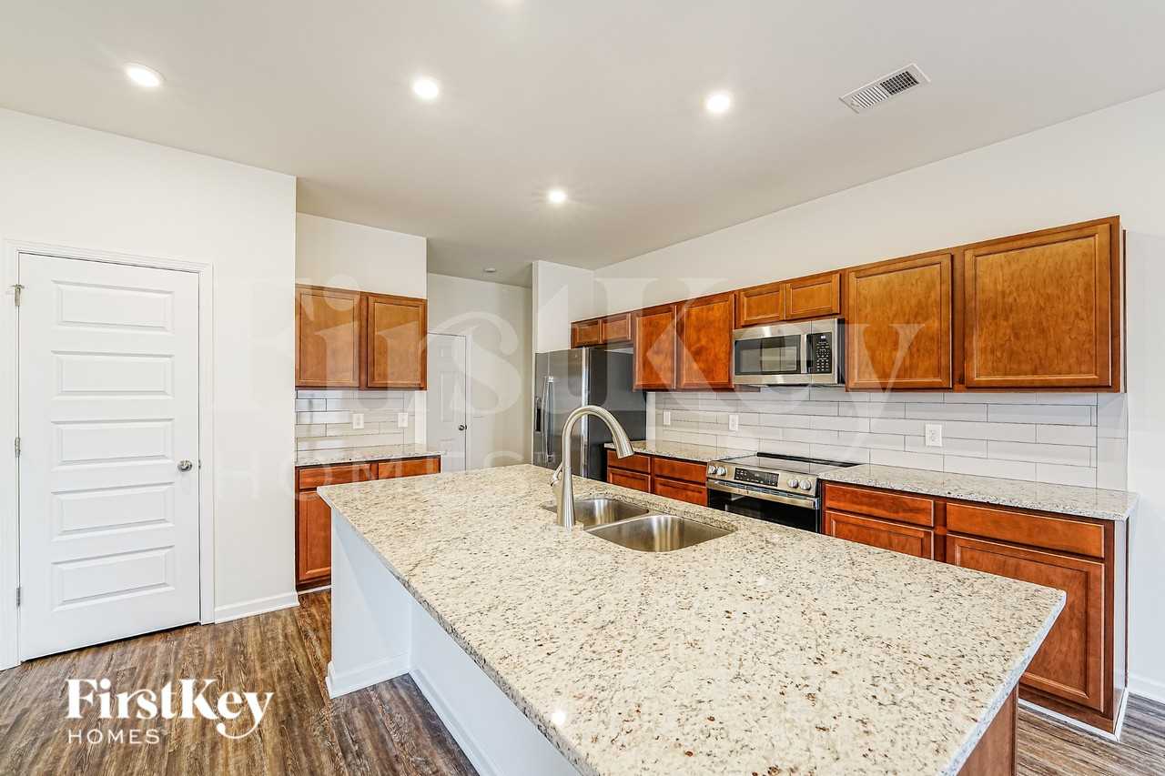 4864 Mae Beth Cir - Photo 7 of 19