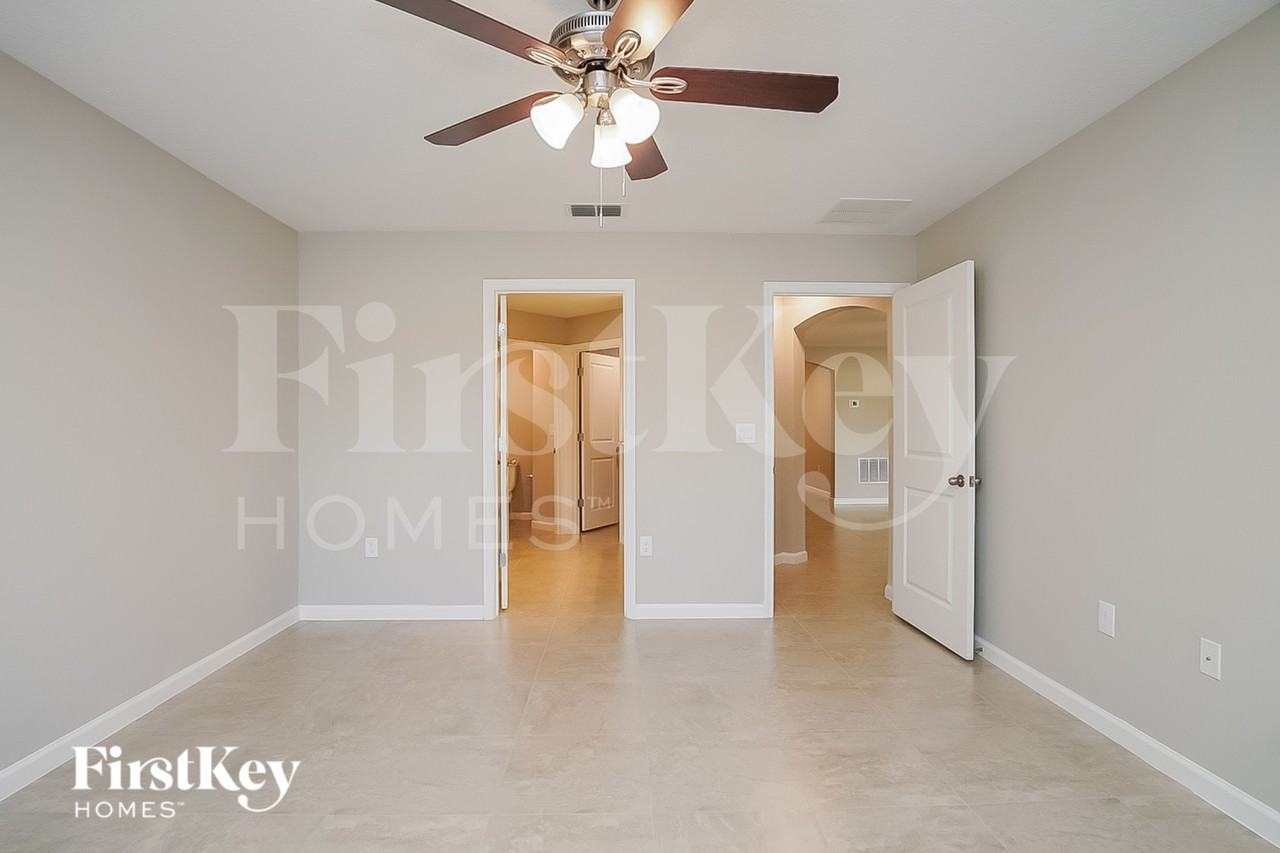 429 Earheart Dr - Photo 6 of 15