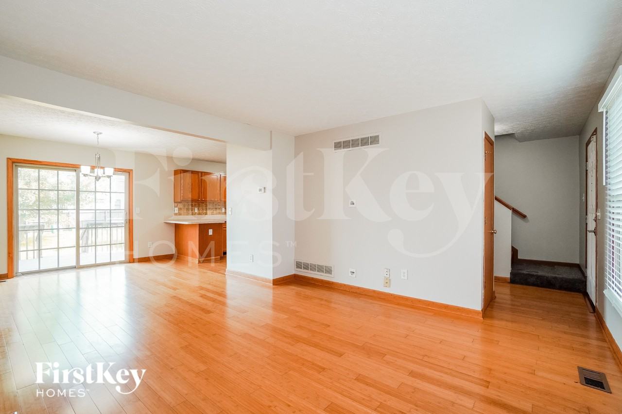 1072 Tarragon Dr - Photo 4 of 16