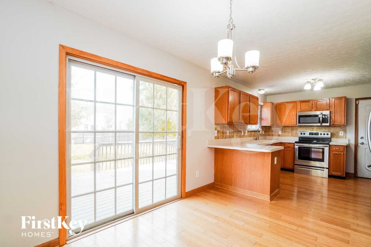 1072 Tarragon Dr - Photo 6 of 16