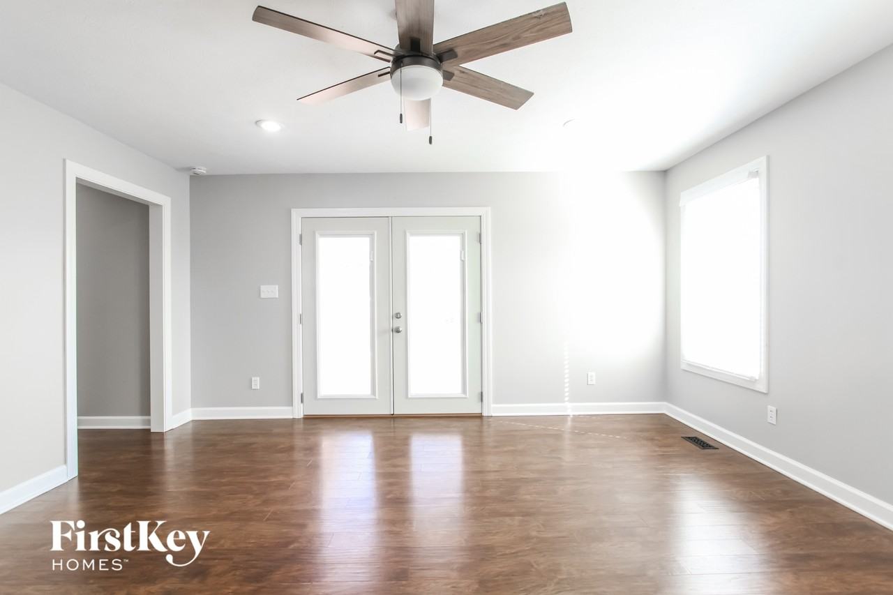 6775 Anna Ct - Photo 5 of 9