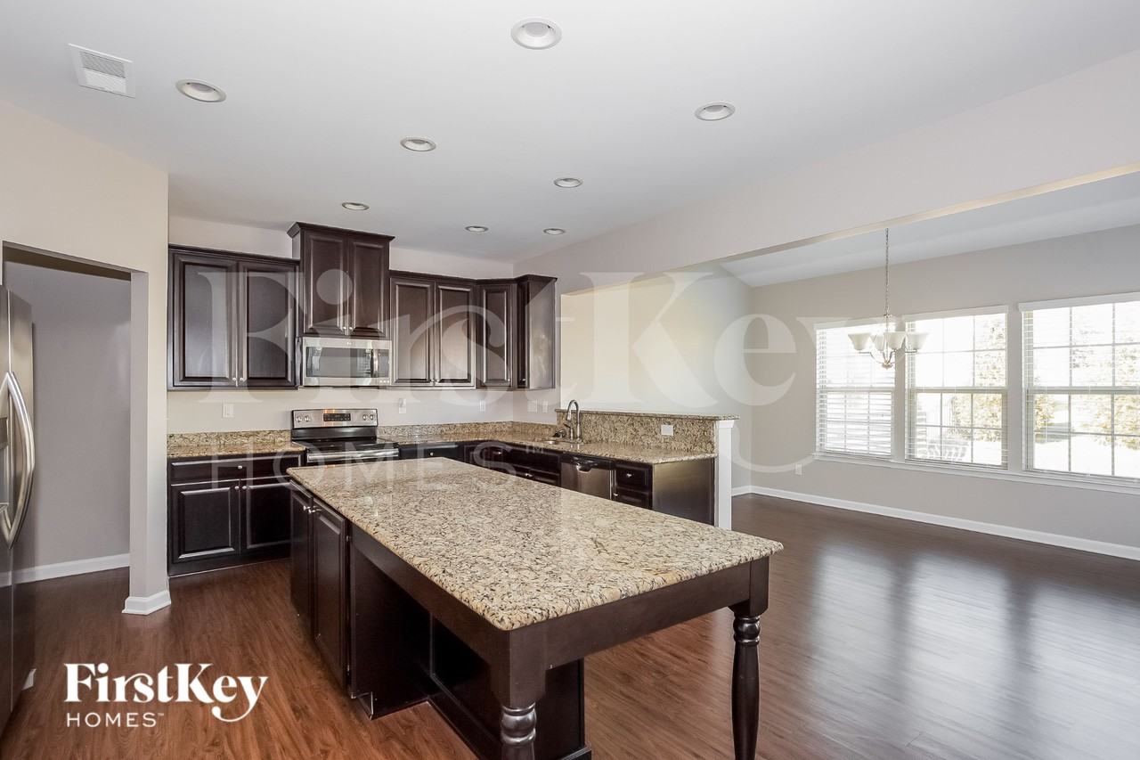 7357 Elbens Ln Sw - Photo 5 of 15