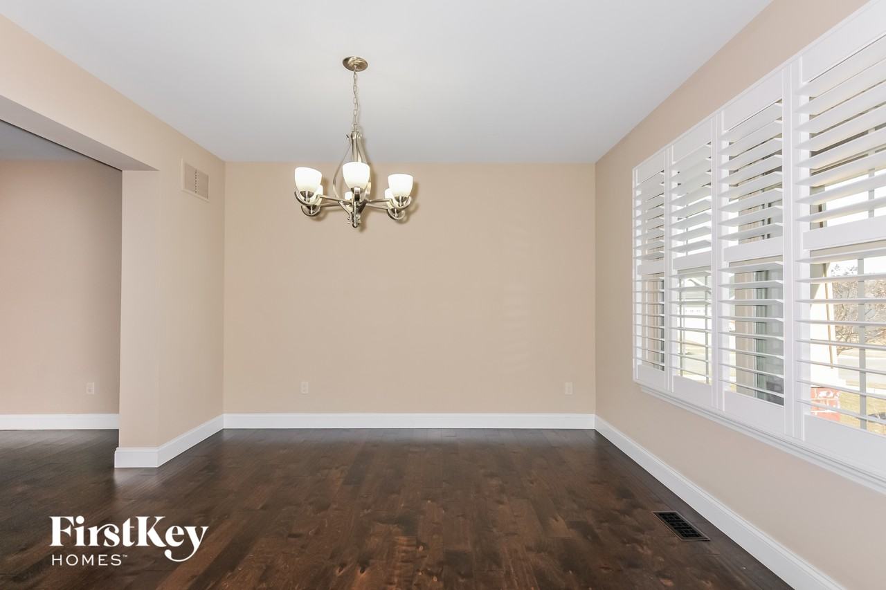 678 Lost Canyon Blvd - Photo 5 of 15