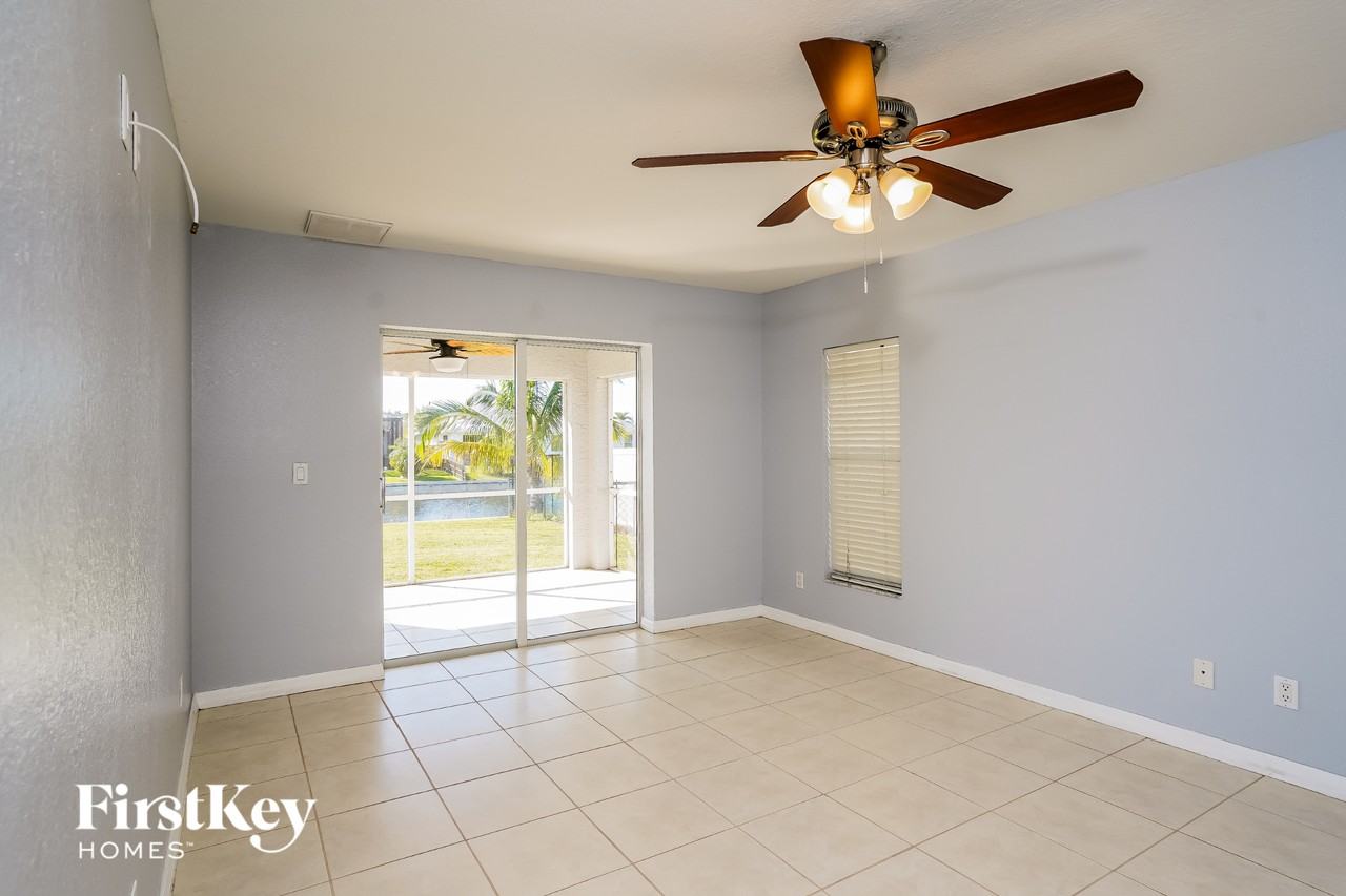 1222 Sw 15th St - Photo 7 of 15