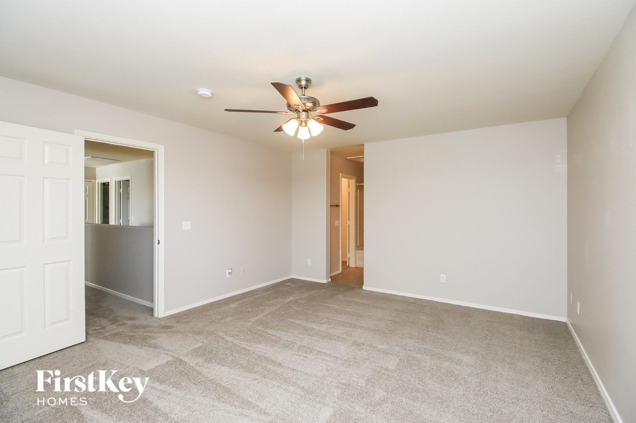 1858 E Omega Dr - Photo 6 of 14