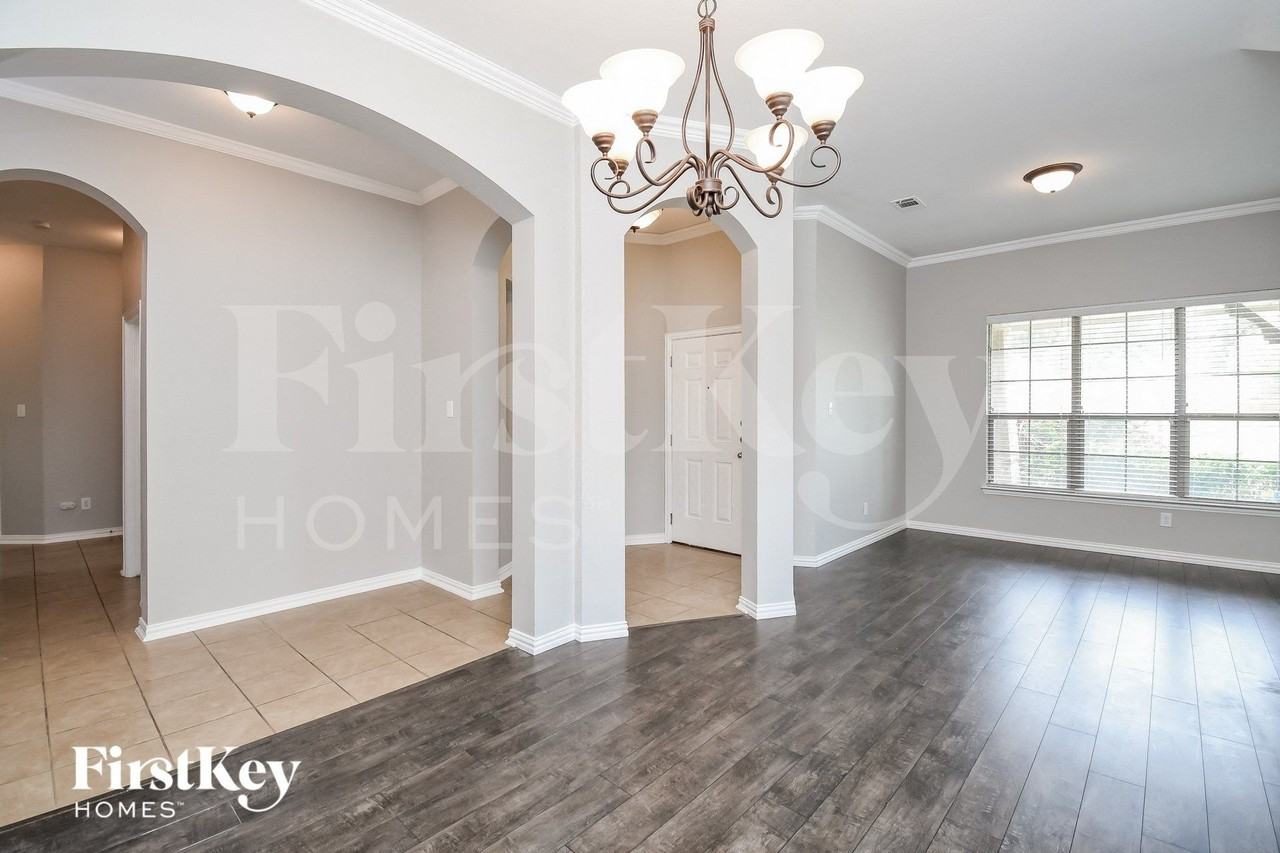 5854 Cliff Ridge Dr - Photo 5 of 15