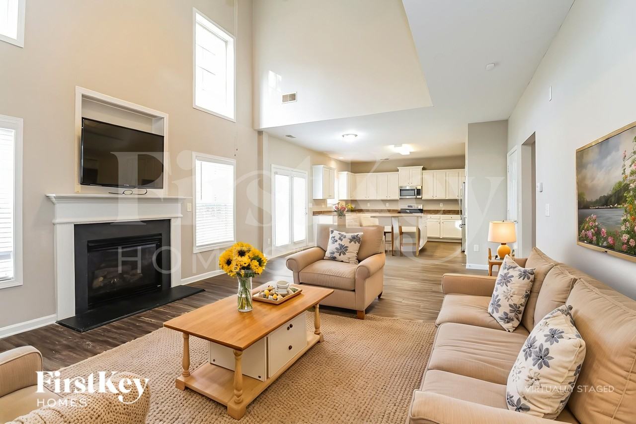 9827 Jeanette Cir - Photo 5 of 19