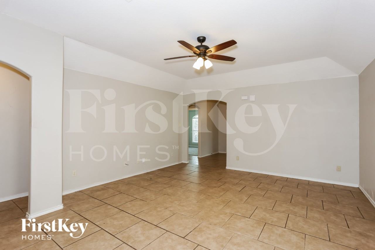 6612 Gillis Johnson St - Photo 3 of 16