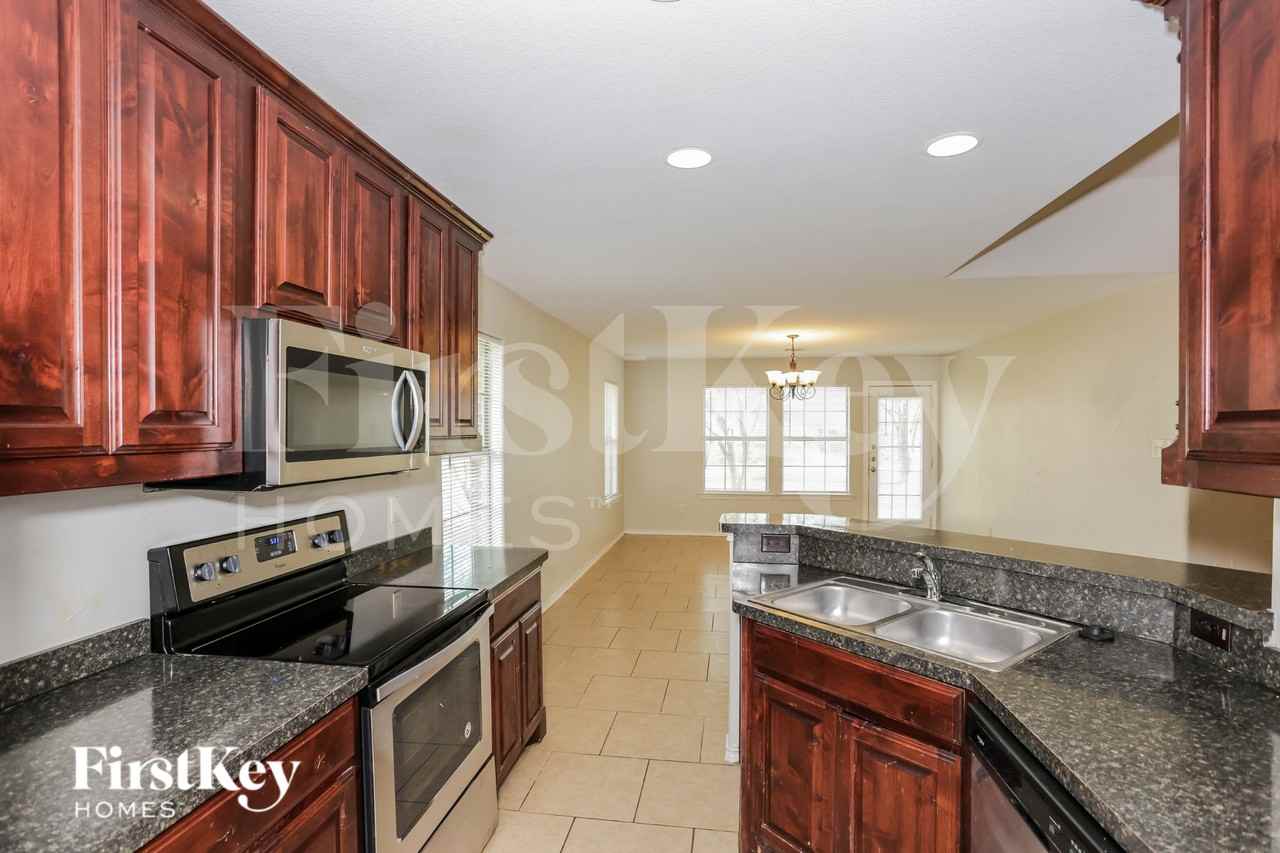 6612 Gillis Johnson St - Photo 6 of 16