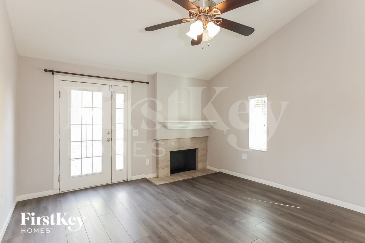 4426 W Crocus Dr - Photo 2 of 16