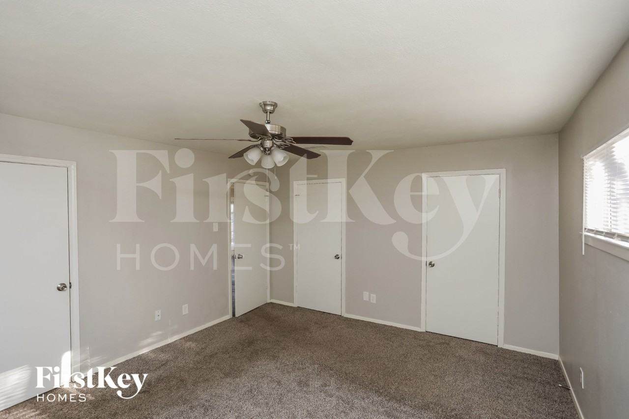 417 Lakeside Dr - Photo 7 of 15