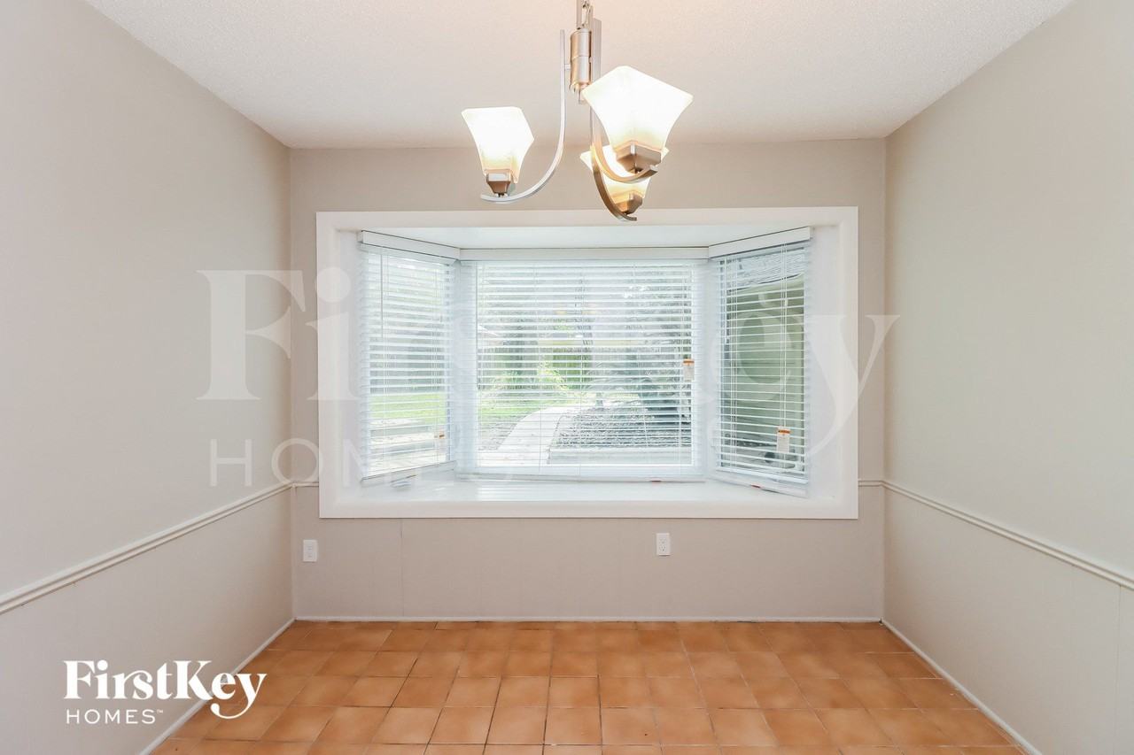 3823 Glenheather Dr - Photo 5 of 15