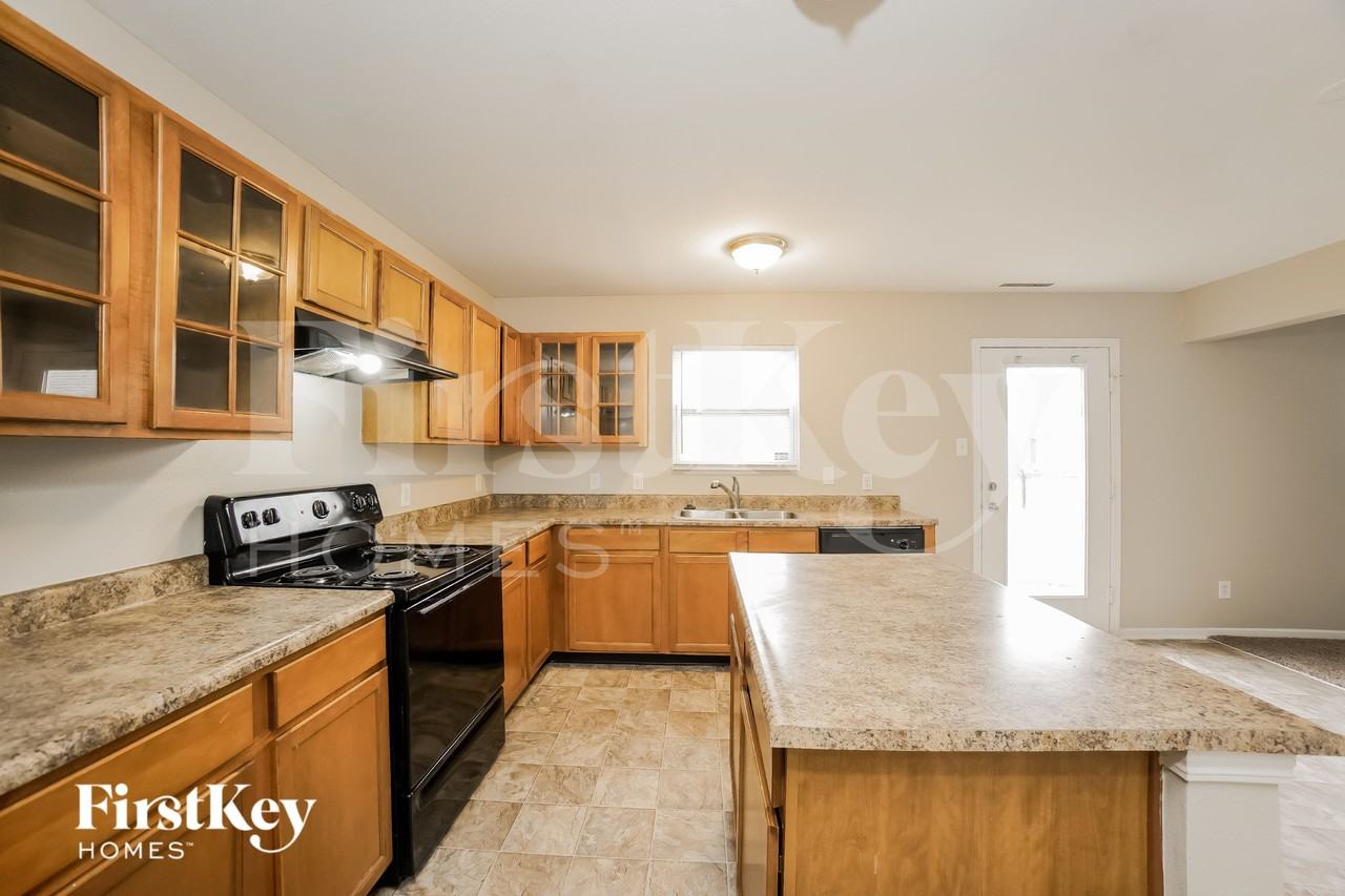 11427 Arches Dr - Photo 6 of 15