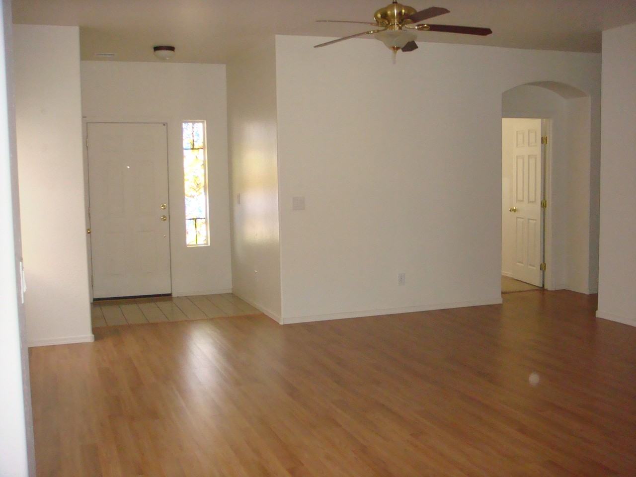 608 North Robles Street - Photo 2 of 17