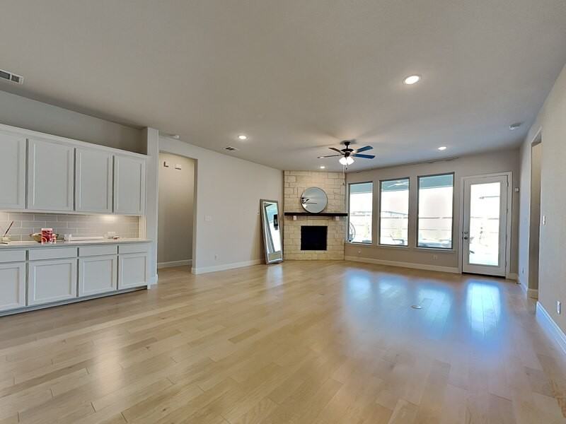 721 Precious Dr - Photo 3 of 21