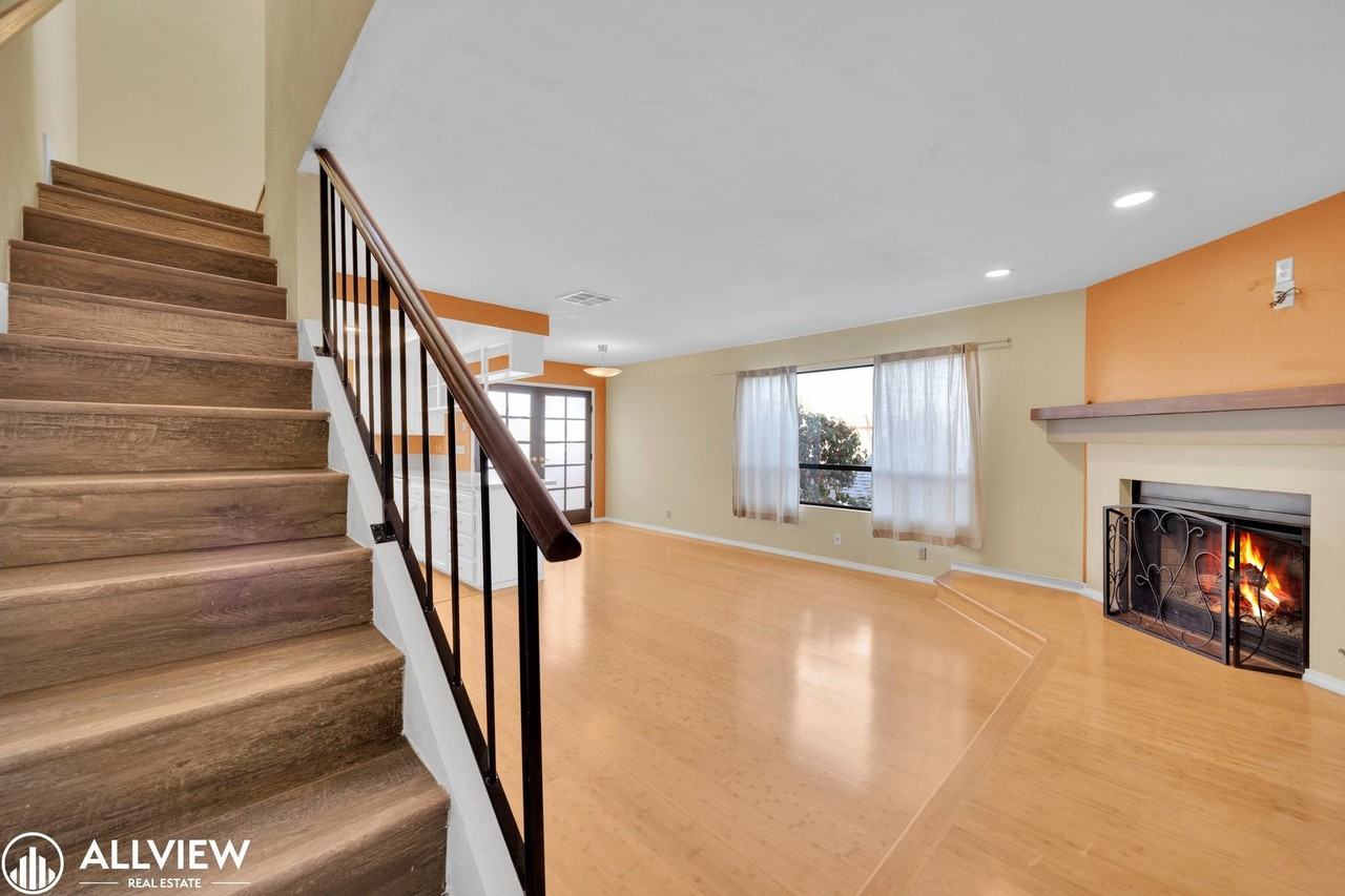 4585 51st St - Photo 6 of 32