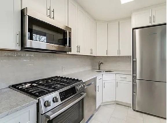 4455 Douglas Ave #8A