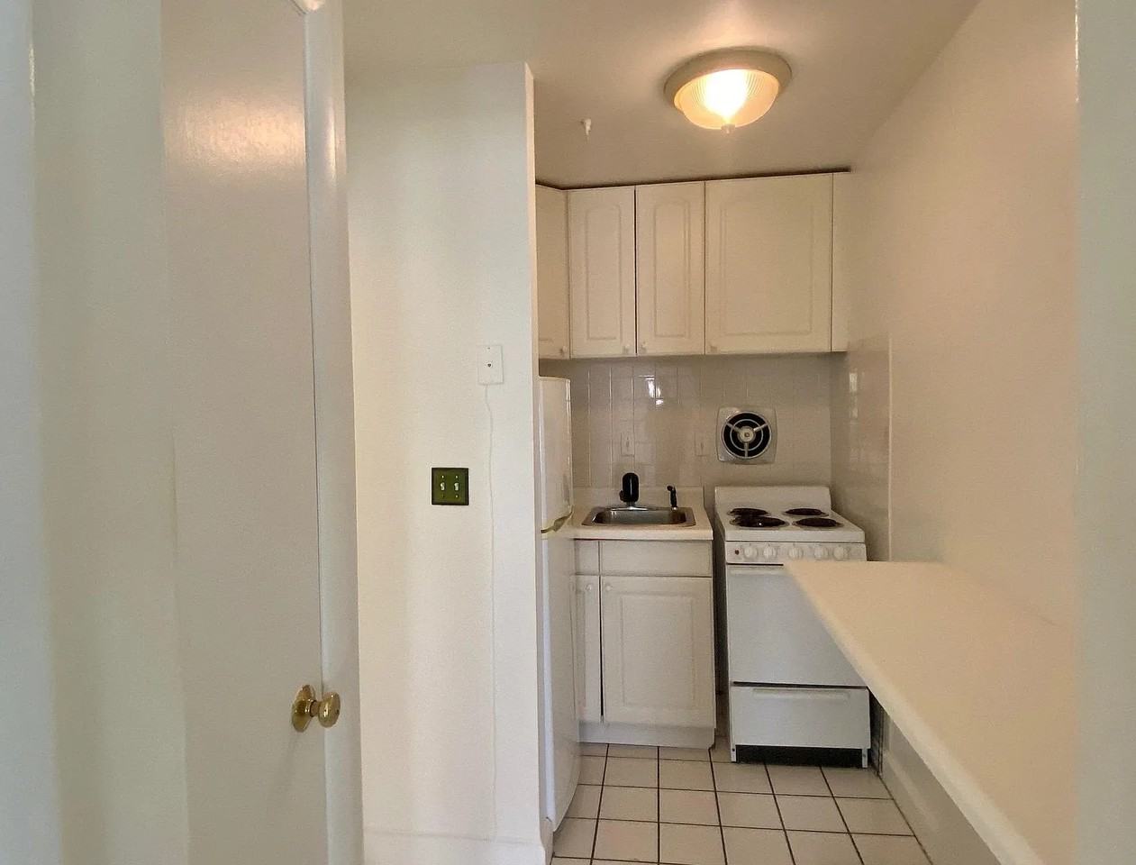 538 Beacon St #18 - Photo 2 of 13