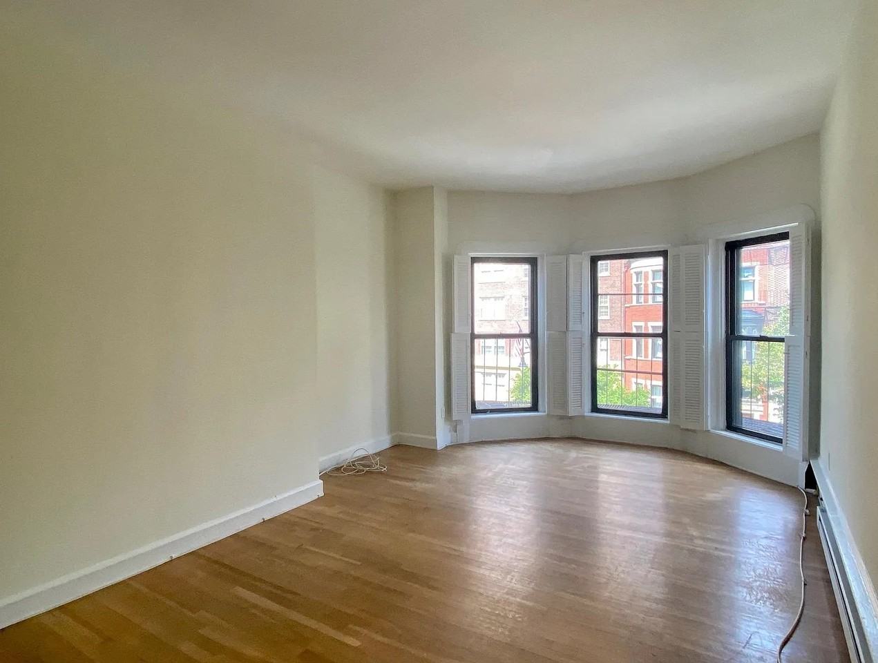 538 Beacon St #18 - Photo 5 of 13