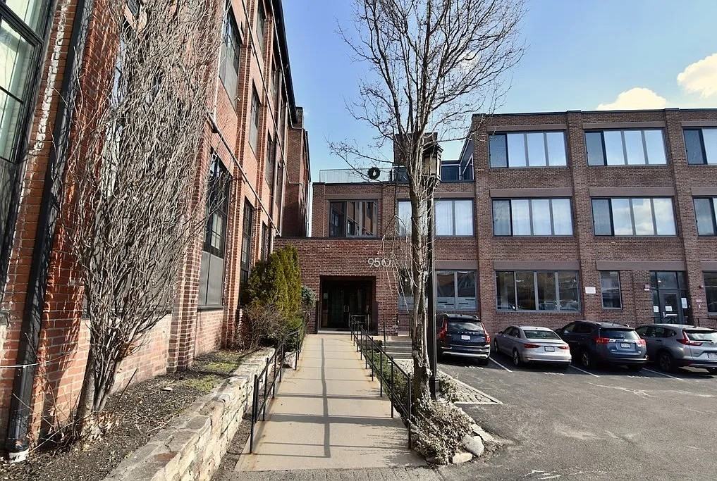 950 Dorchester Ave #200 - Photo 5 of 17