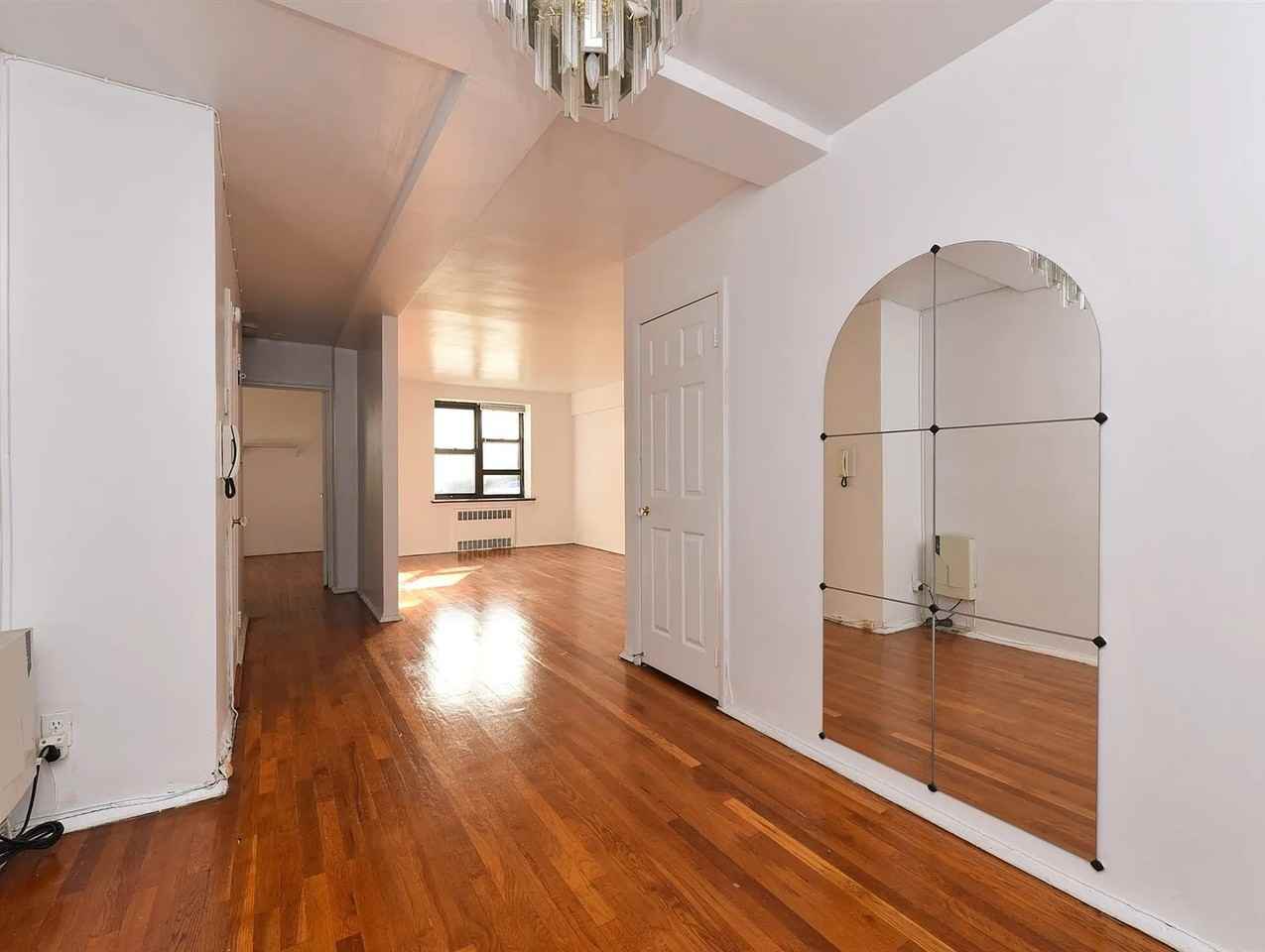 2616 Union St #1A - Photo 6 of 12