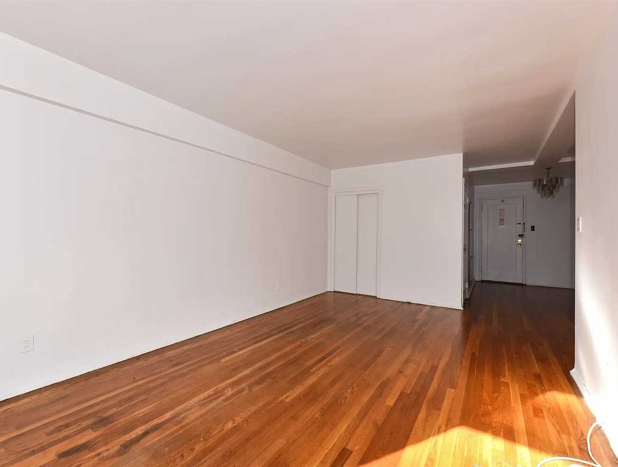 2616 Union St #1A - Photo 7 of 12