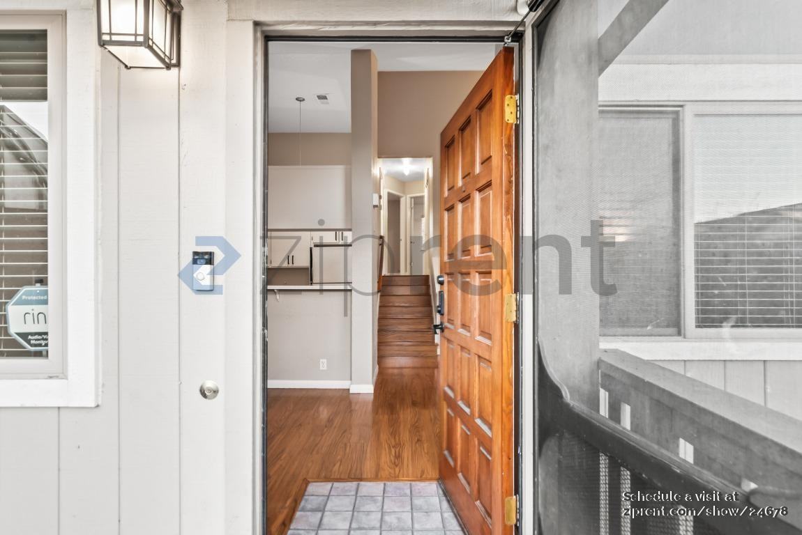 374 Coyote Creek Cir - Photo 5 of 25