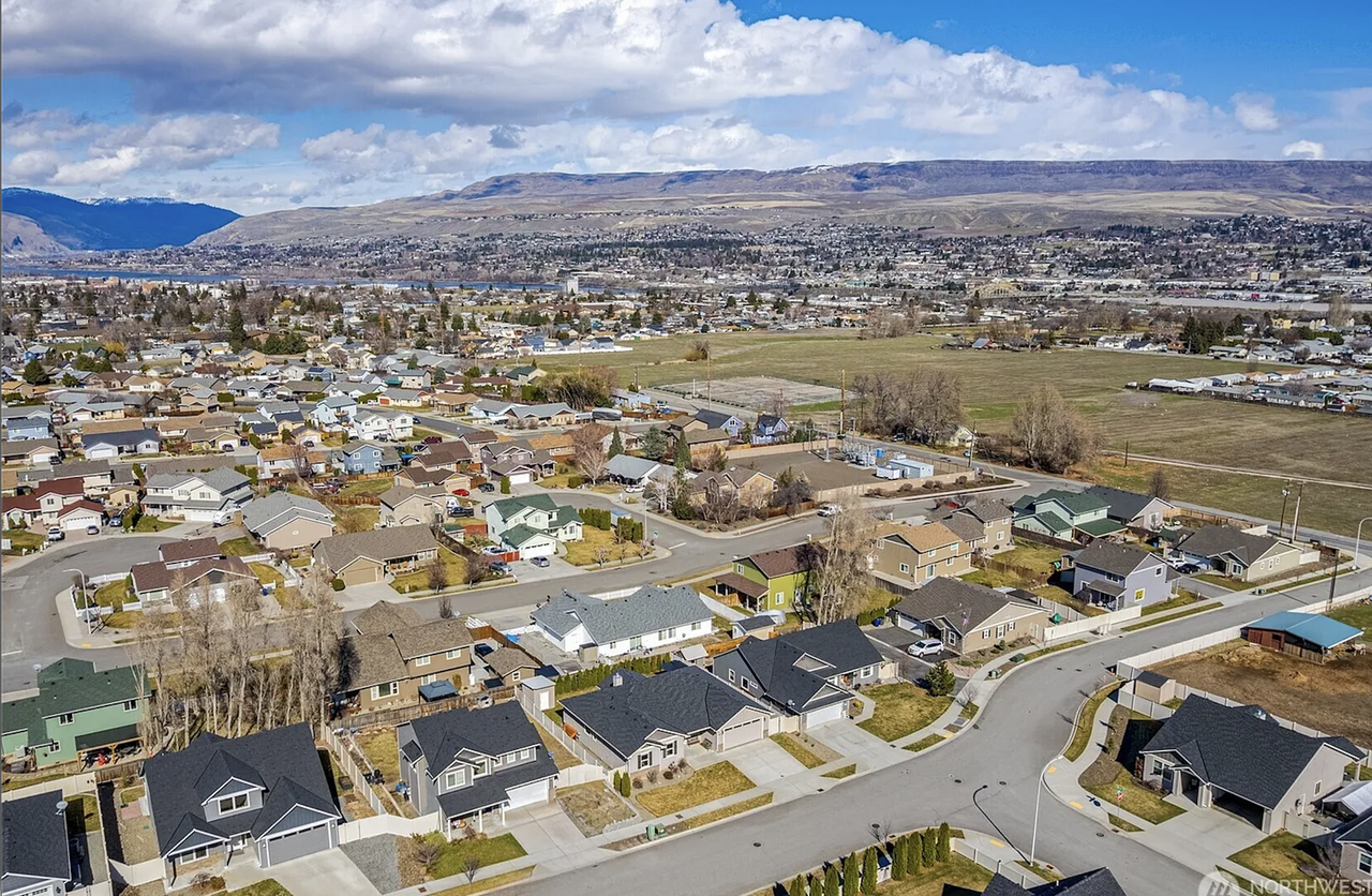 632 Craig Ave #NA - Photo 3 of 8