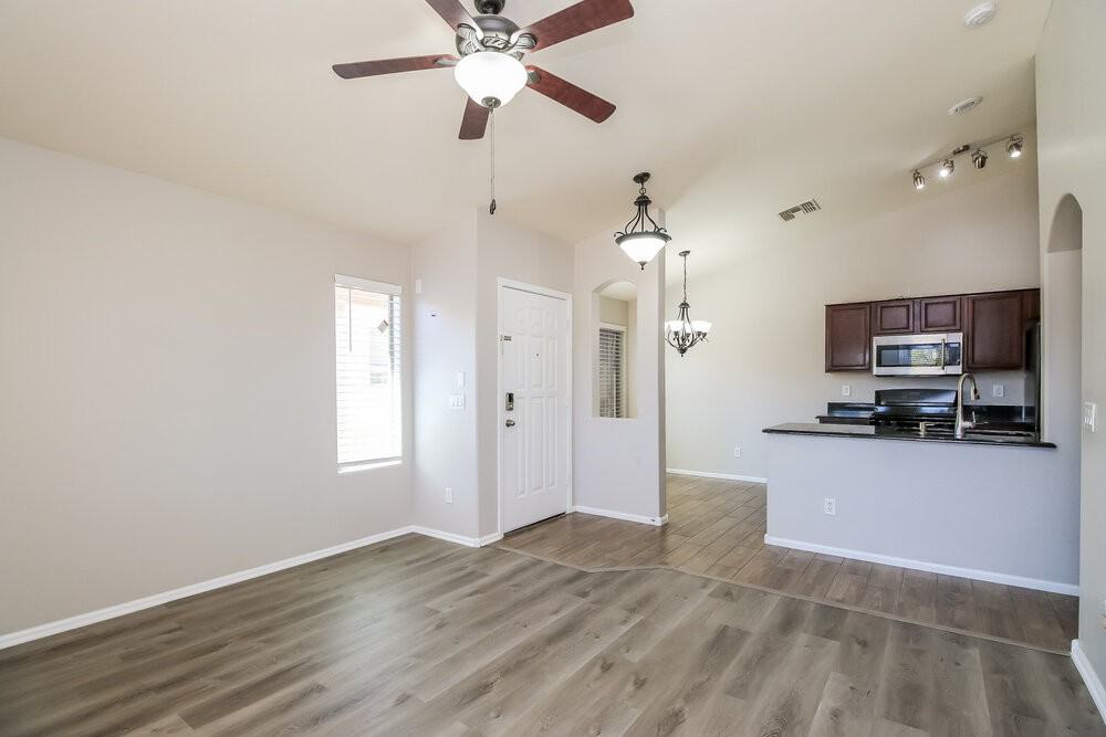 35671 N Mirandesa Dr - Photo 4 of 16