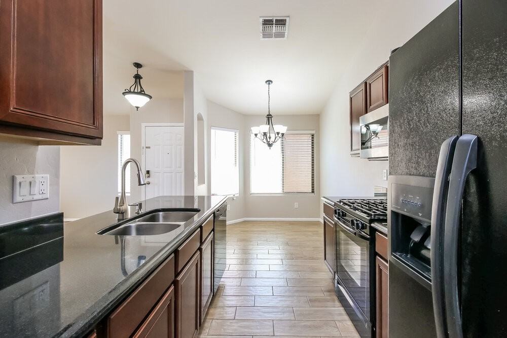 35671 N Mirandesa Dr - Photo 7 of 16