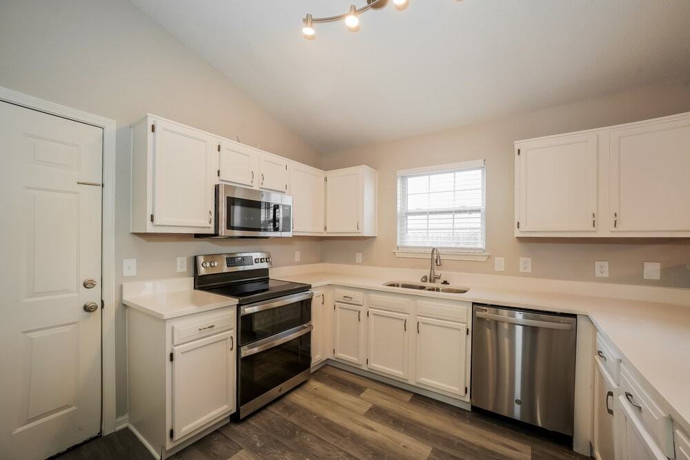 4312 Village Trace Dr - Photo 7 of 16