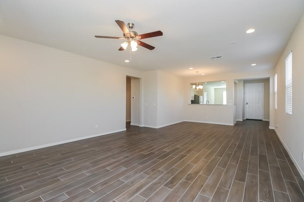 1604 W Flintlock Dr - Photo 4 of 16