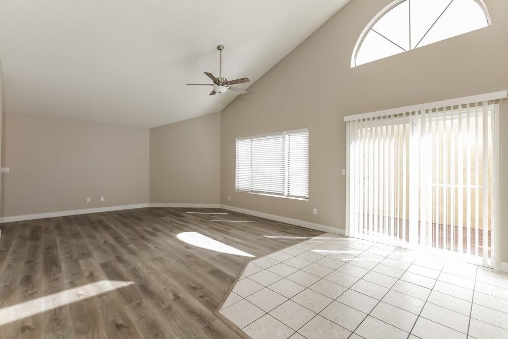 7761 Success Ct - Photo 3 of 16