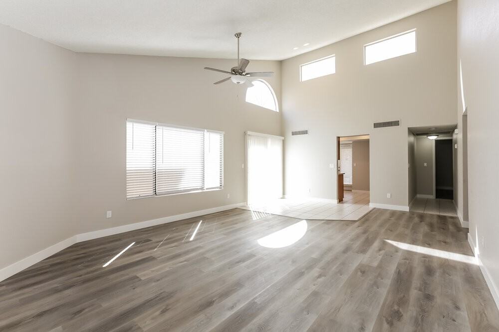 7761 Success Ct - Photo 4 of 16