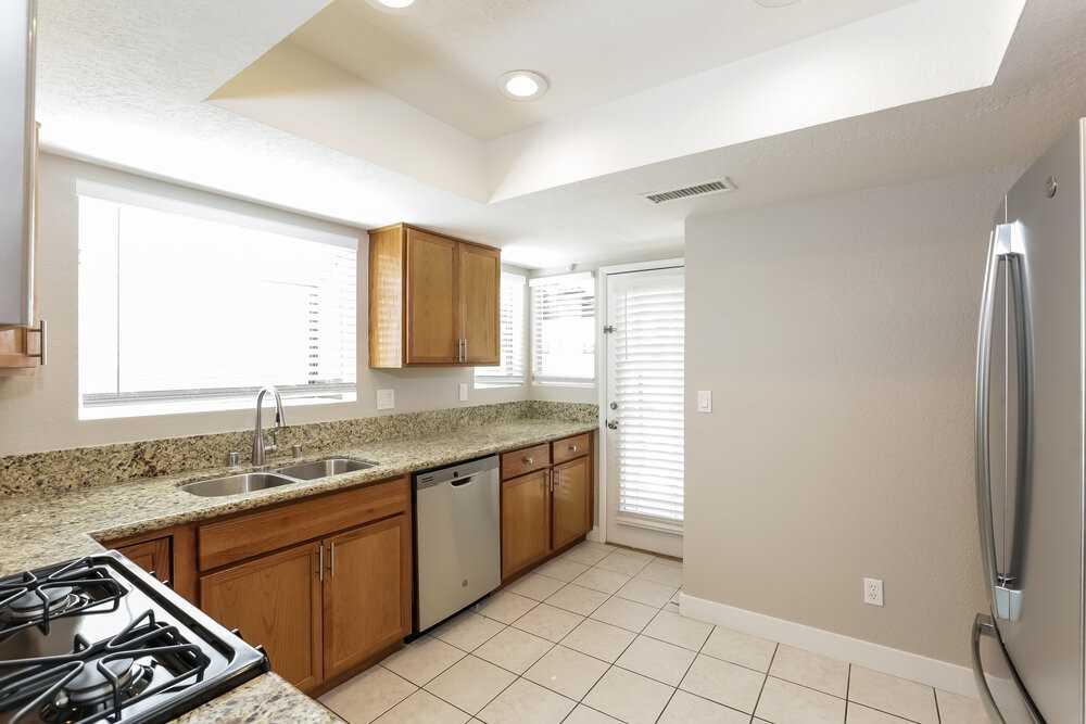 7761 Success Ct - Photo 6 of 16