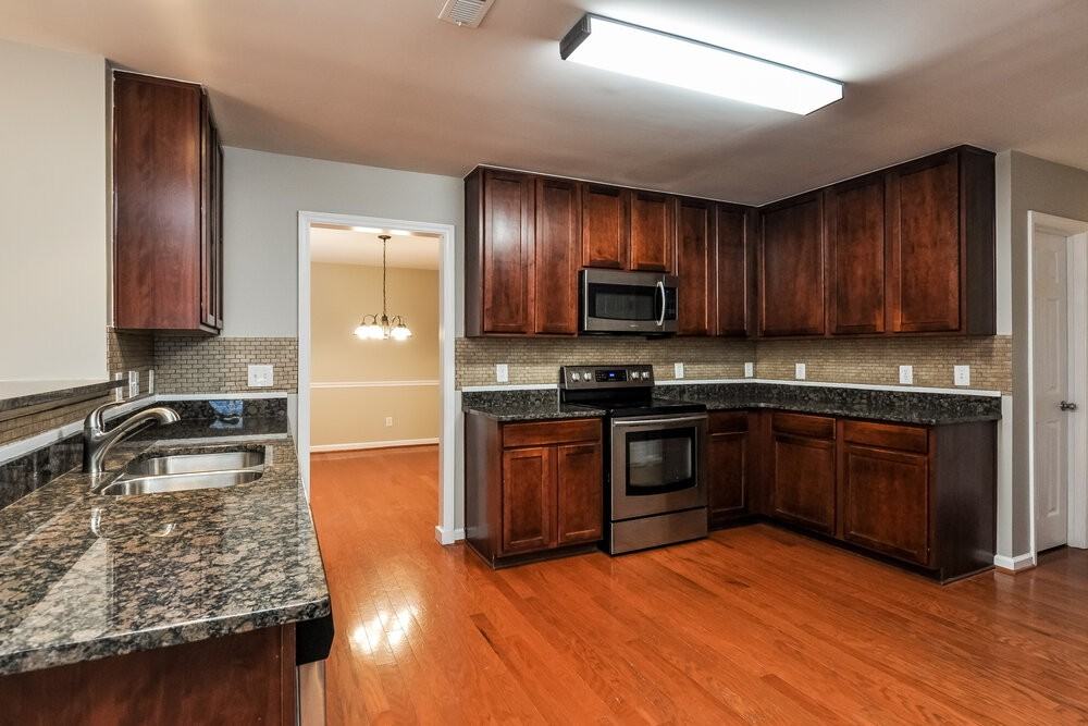 504 Pyracantha Dr - Photo 6 of 16