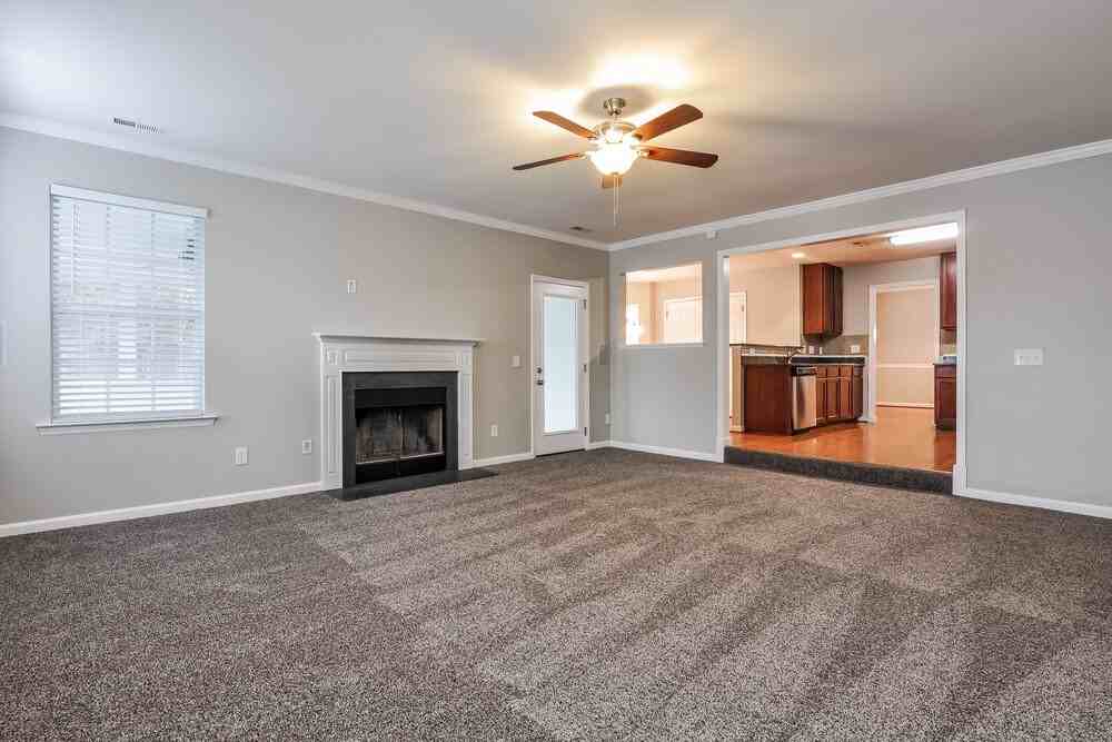 504 Pyracantha Dr - Photo 7 of 16