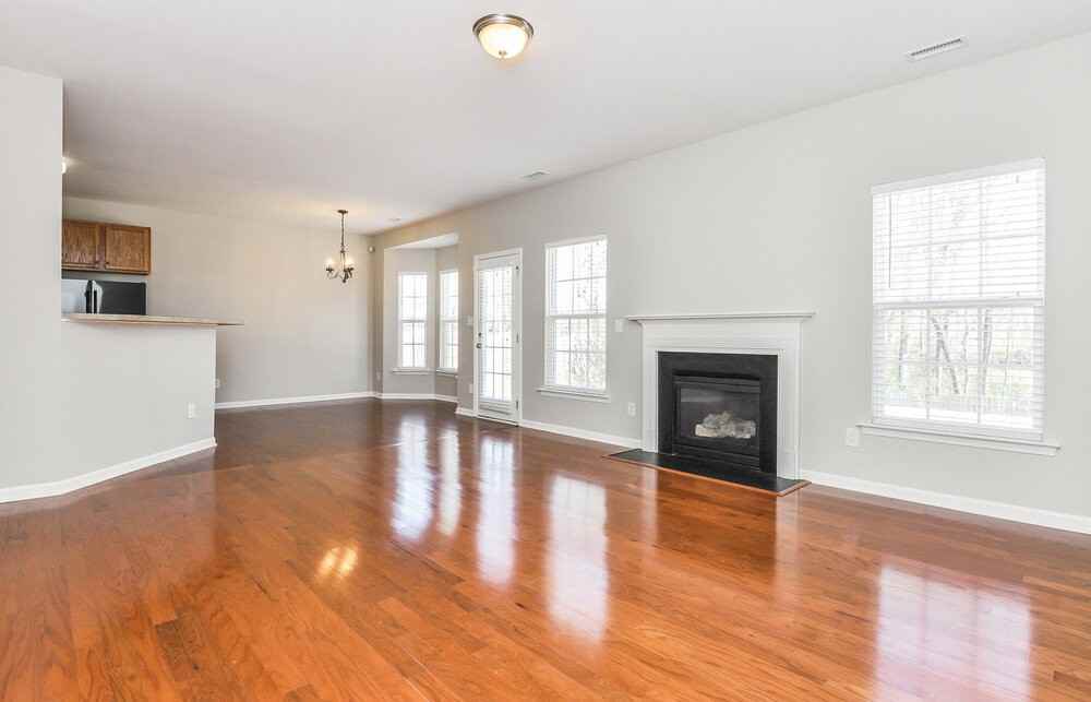 1547 Cairo Way - Photo 2 of 21