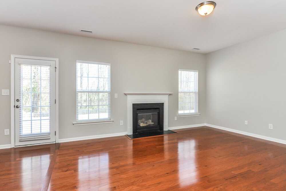 1547 Cairo Way - Photo 4 of 21